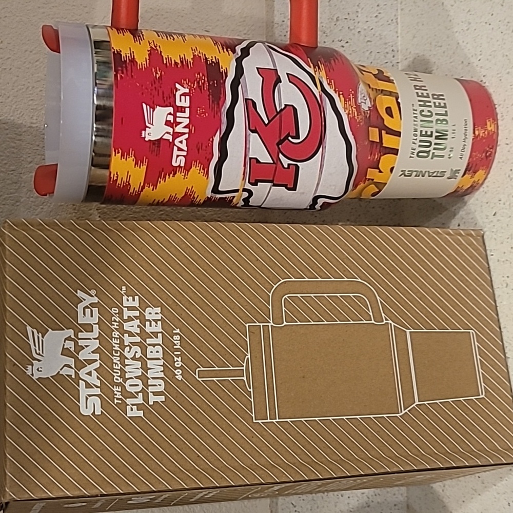 Stanley Flowstate H2.0 Quencher Tumbler With Custim Kansas City Chiefs Design